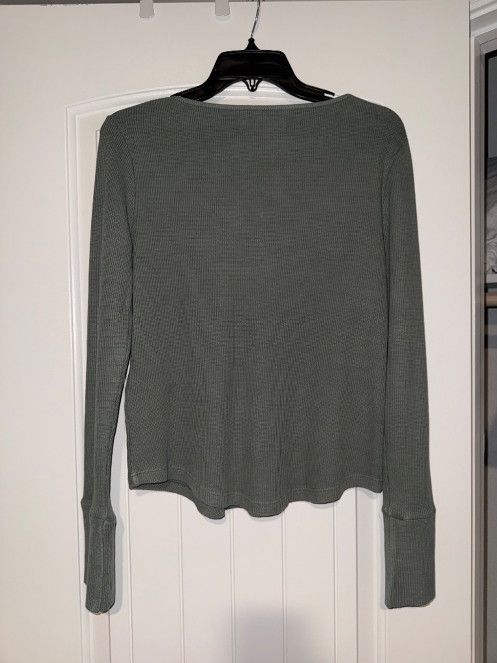 Long Sleeve Perfect for Fall - Picture 3 of 3